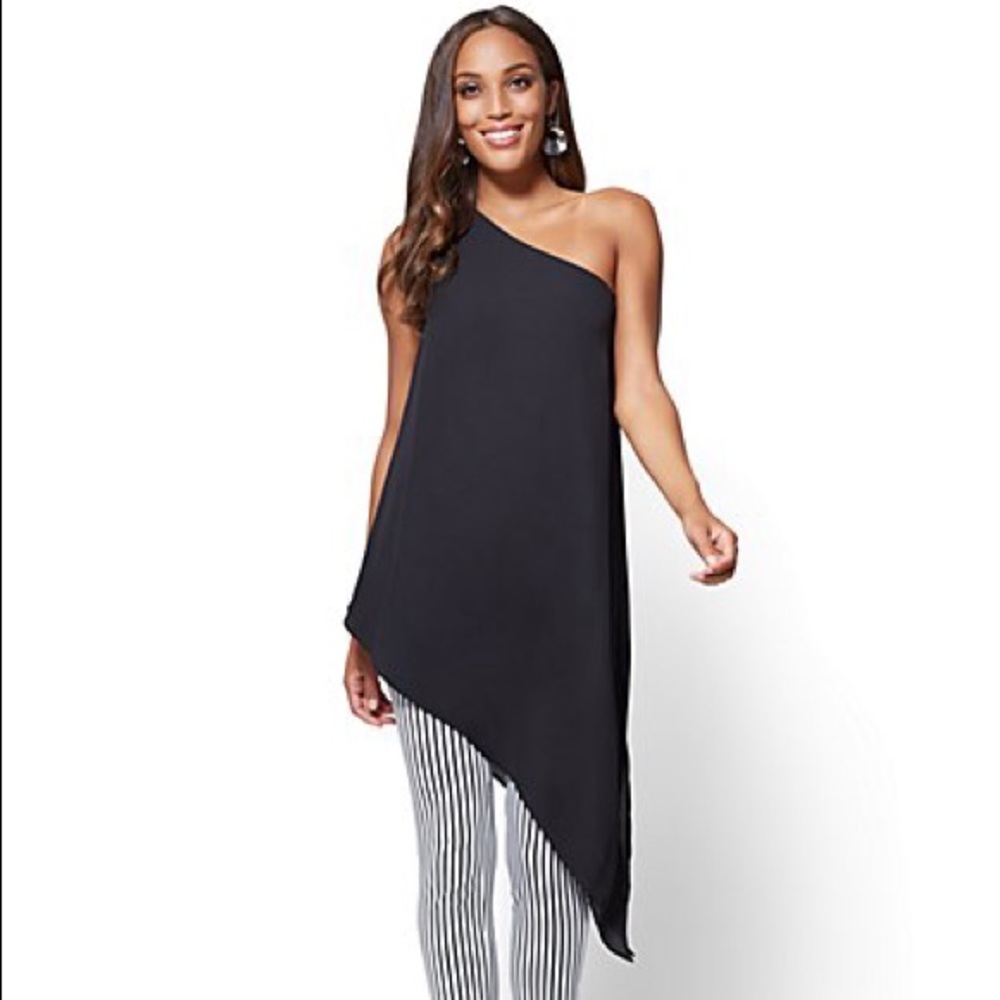 NY&C - One-shoulder Top - NWT - L